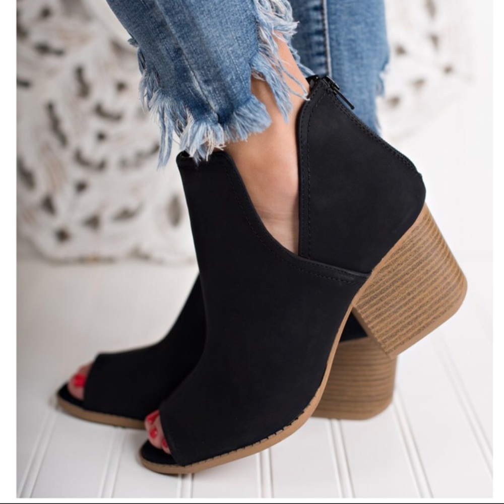 RESTOCK! Side Cutout Peep Toe Booties - Picture 4 of 4